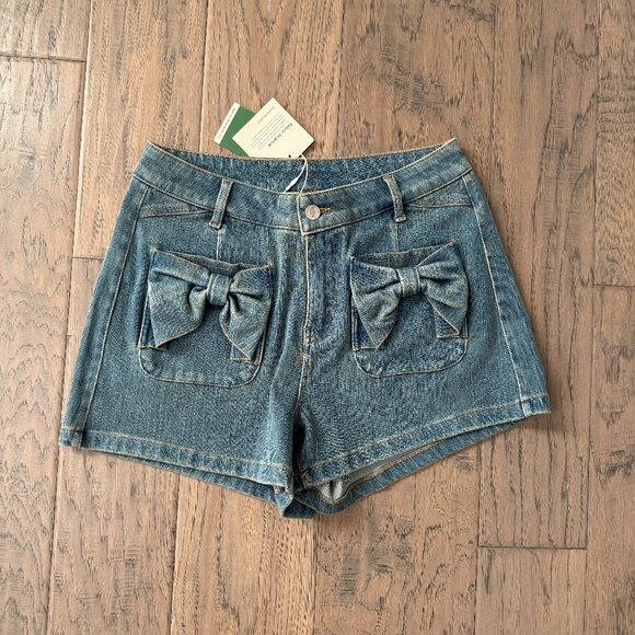 New Stretchy Knit Denim Shorts with Bow Pocket - Size Small - Picture 1 of 3